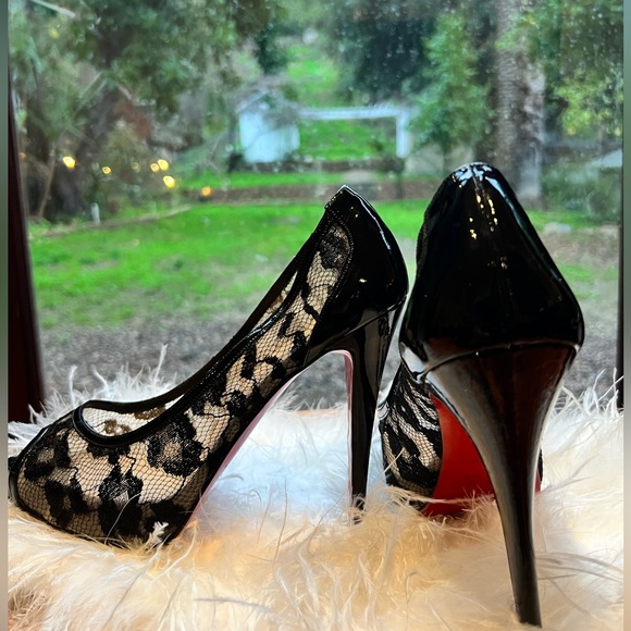 Christian Louboutin Black patent leather and lace 120mm heels. Size 39. - Picture 2 of 5